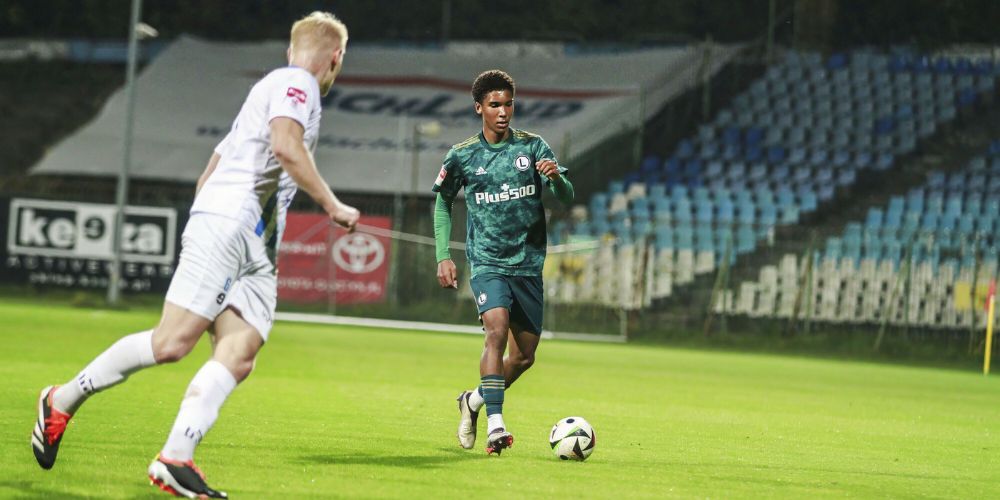 Betclic 3 Liga polska - Mecz Stomil - Legia II